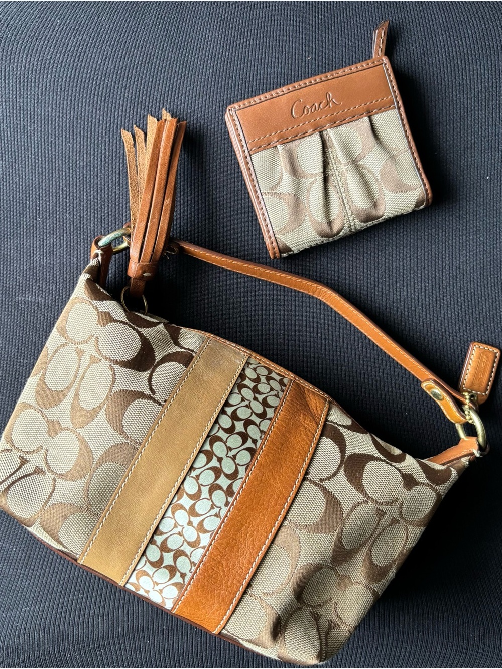 🤎COACH Signature Demi Baguette Bag & Pleated Snap Wallet Set🤎